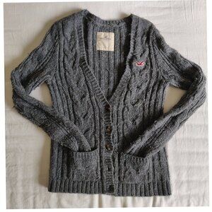 Hollister Womens Cable Knit Wool Cardigan.